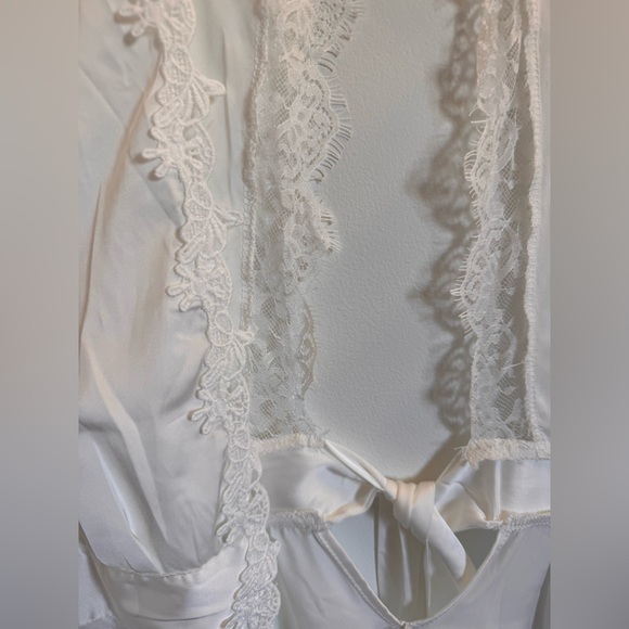 Bridal Robe - never worn - Picture 11 of 11